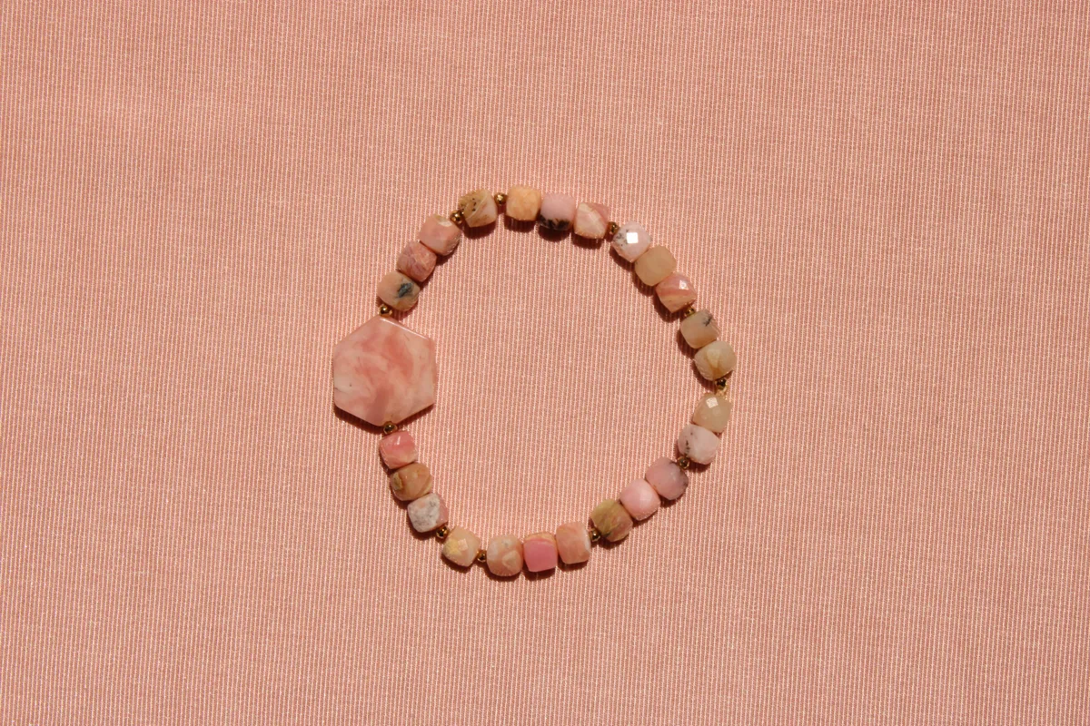 Pembe Opal